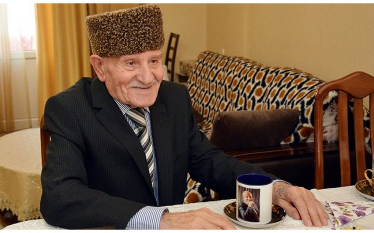 Əməkdar rəssamı vəfat edib