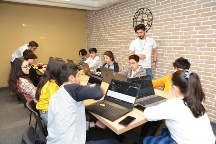 "Maestro School" proqramlaşdırma məktəbinin açılışı olub