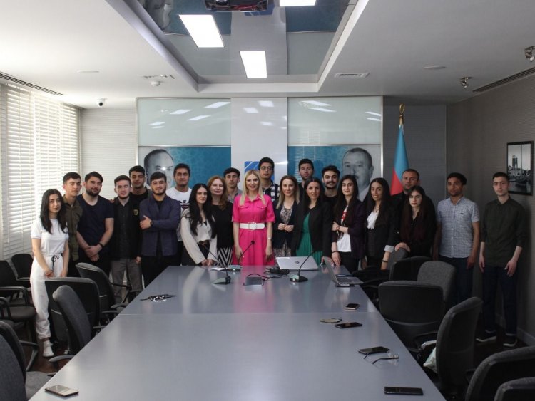 Zamirə Ədilova PR mövzusunda tələbələrə təlim keçib