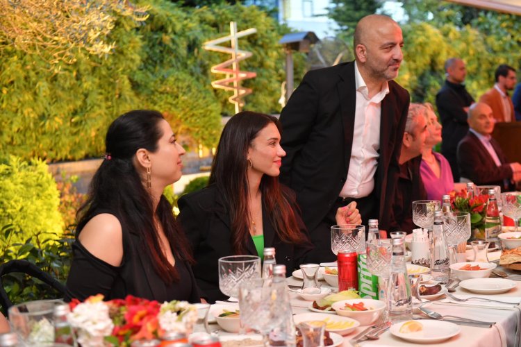 Mübariz Mənsimov iftar  süfrəsinə qatılıb