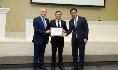 AzTV-nin əməkdaşları təltif olunublar