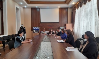 Bahar Muradova vətəndaşların problemlərini dinləyib