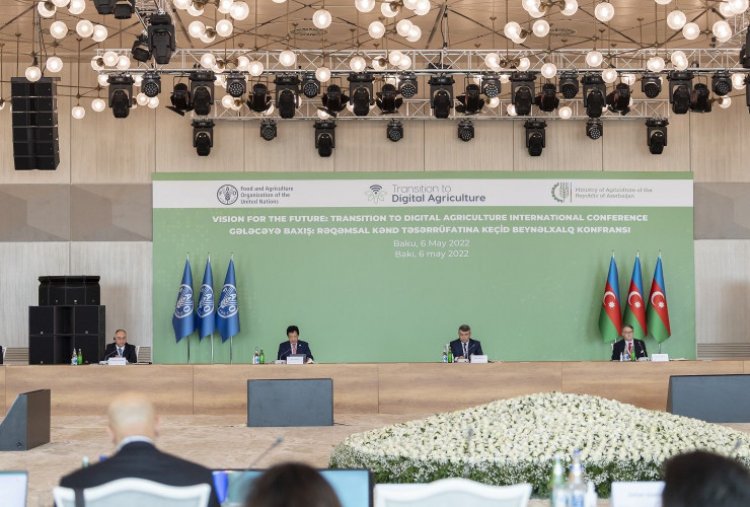 “Gələcəyə baxış: Rəqəmsal kənd təsərrüfatına keçid”