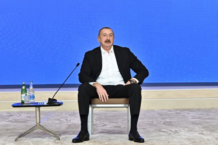 İlham Əliyev Bakı Enerji Həftəsinin açılışında