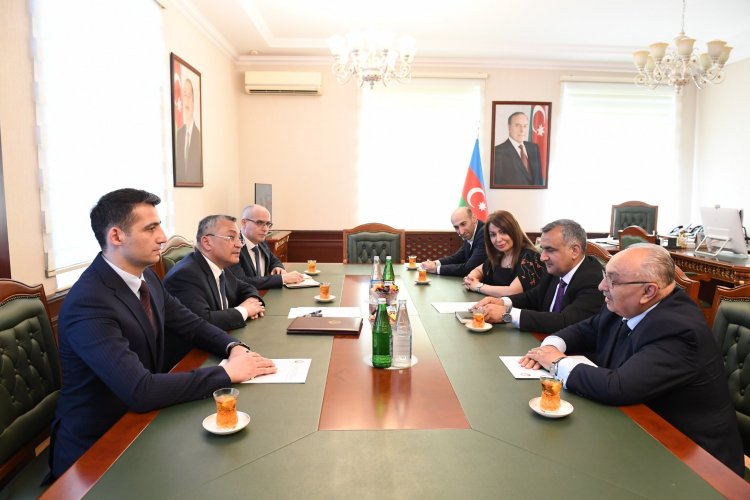 Mediasiya Şurası əlaqələrini genişləndirir