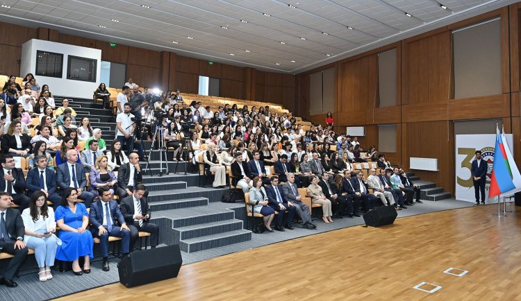 Gənc müəllimlər bir araya toplandı