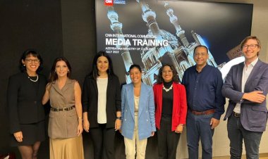 Məryəm Qafarzadə Londonda CNN-nin rəhbərliyi ilə görüşüb