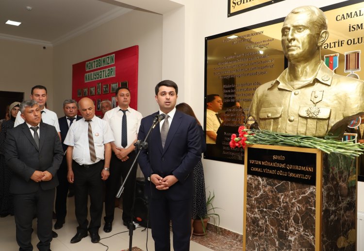 Şəhid büstünün açılışı olub