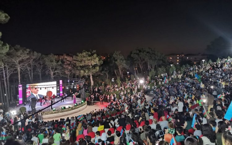 Xətai rayonunda konsert və atəşfəşanlıq olub