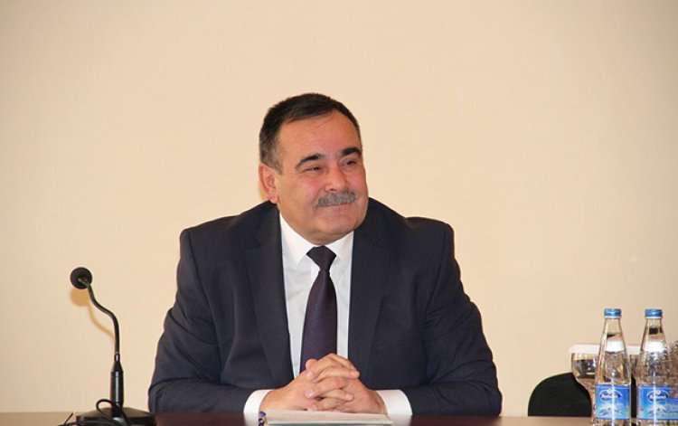 Prezident rektoru işdən azad etdi