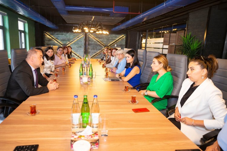 Mentorluq proqramı üzrə təcrübə sessiyası keçirilib