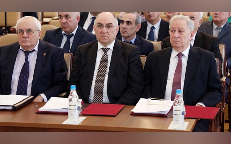 AMEA Rəyasət Heyəti aparatının şöbələrinin Əsasnamələri təsdiq edilib