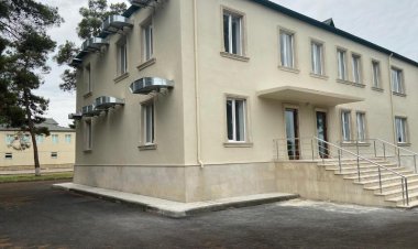 Prezident Salyanda Doğum Evində yaradılan şəraitlə tanış olub