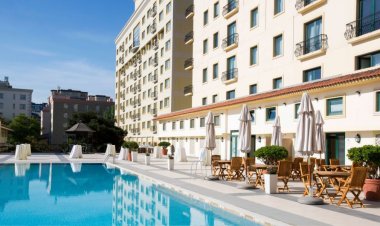 Azərbaycan hotellərində gecələyən yerli turistləri sayı 44 % artıb