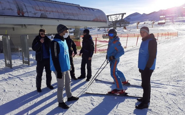 DTA: “Şahdağ” və “Tufandağ”da turistlərin karantin qaydalarını pozmamasına nəzarət edilir"