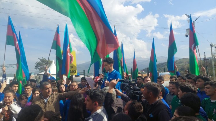 Azərbaycanlı ekofəalların Laçın-Xankəndi yolundakı aksiyası bu gündən müvəqqəti dayandırılır