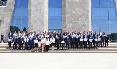 Neftçalanın icra başçısı dövlət qulluqçularını təltif edib