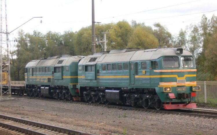 Tovuzda dəmir yolunun üstünə çıxan şəxsi teplovoz vurub