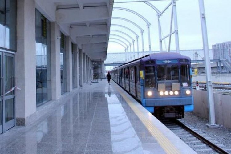 Bakı metrosunda sərnişin vəfat edib