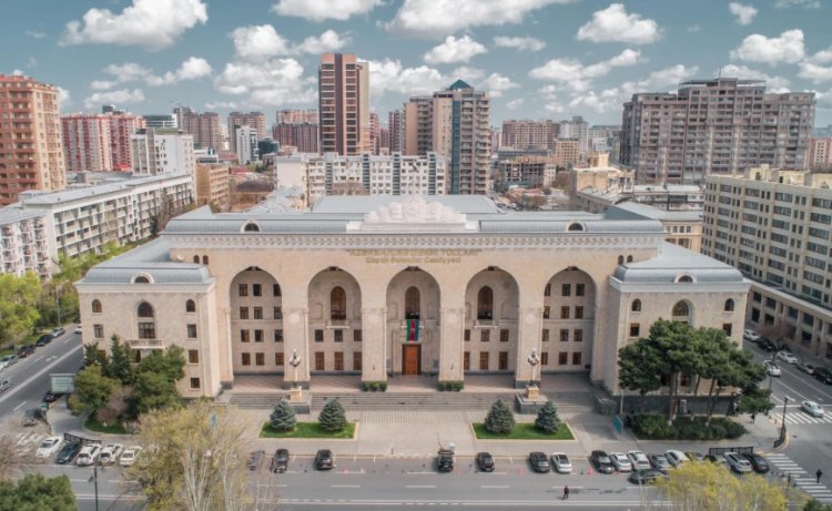 Dəmiryolçular köhnə sədri vəzifədə saxladılar