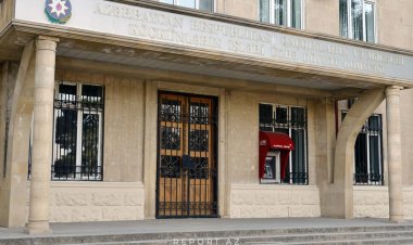 "Qaçqınkom"un iki departamenti ləğv olundu