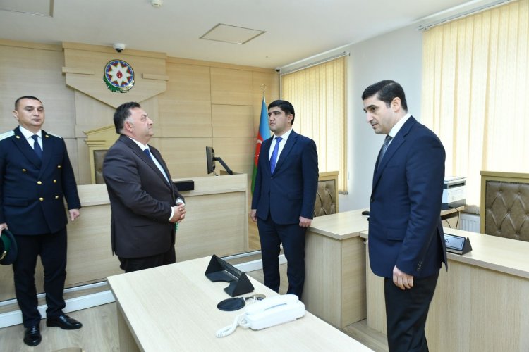 Ədliyyə naziri Yardımlıda vətəndaşları qəbul edib