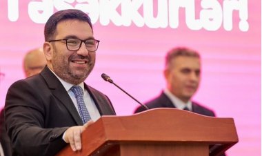 Əziz Axundov tutduğu vəzifədən ayrıldı