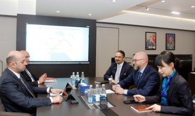 Metro sədri ilk görüşünü keçirdi