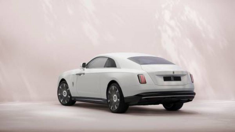 Rolls-Royce Motor Cars yeni modelini təqdim etdi